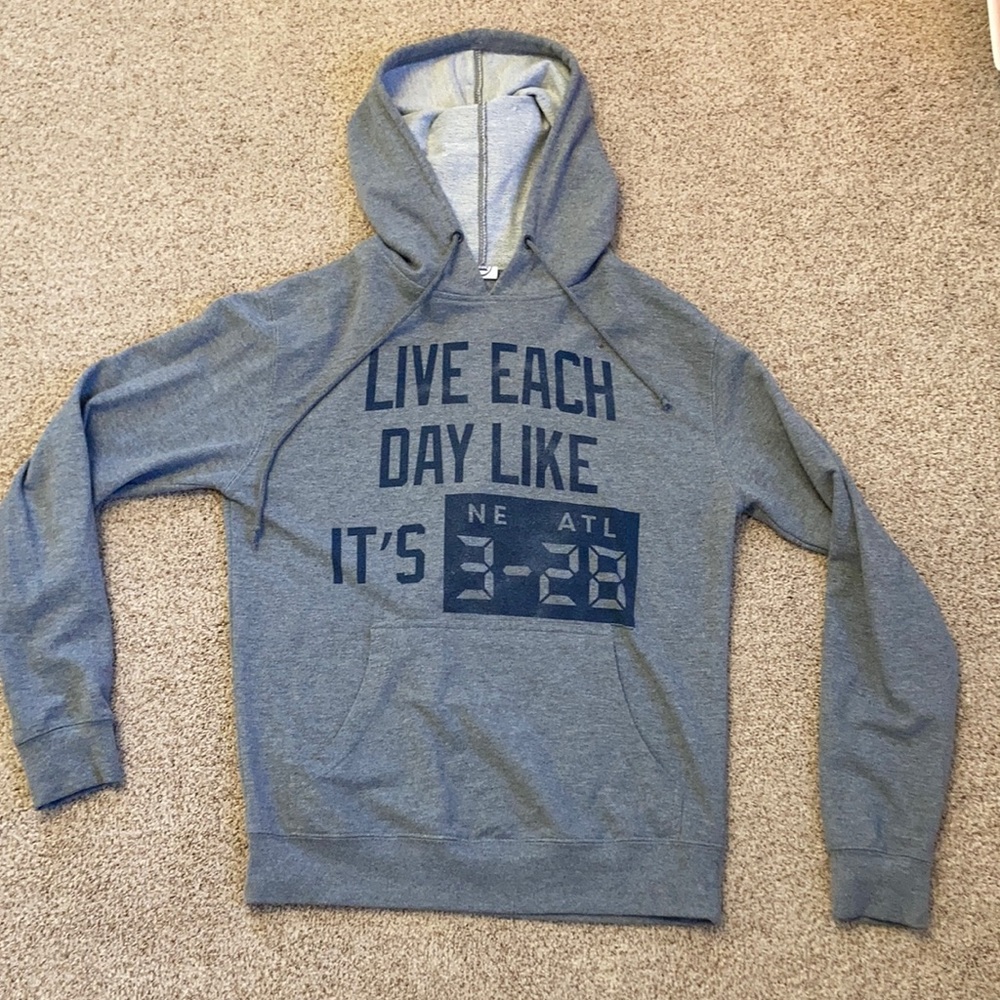 patriots 3-28 super bowl sweatshirt (men’s S)